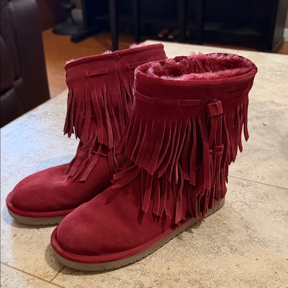 Koolaburra Burgundy Fringed Women's Boots